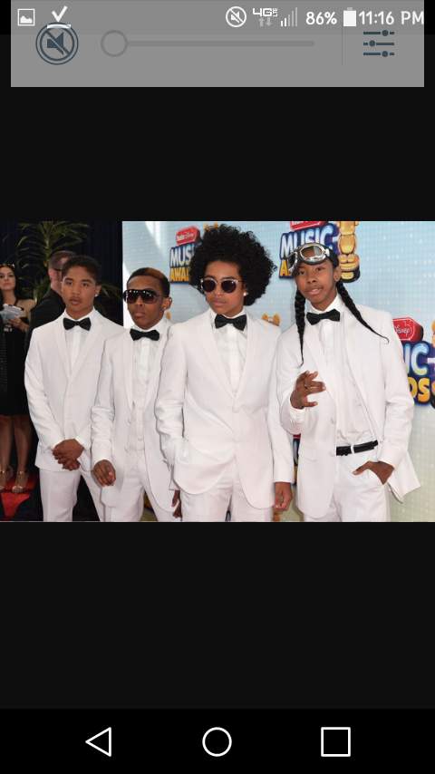 Are u a mindless fan (i am, i love roc royal (santo augusto) tell me whose your favorite they are no