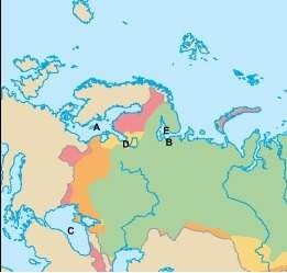 Use the map of russia to answer the following question: where is the port of st. petersburg that pe