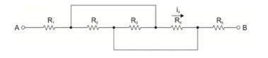 No circuito apresentado é observado a associação de cinco resistores, todos com o mesmo valor R. A