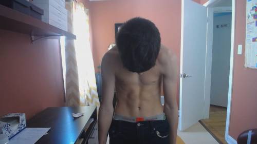 No hate i'm only 9 do u see a 6pack or 8pack