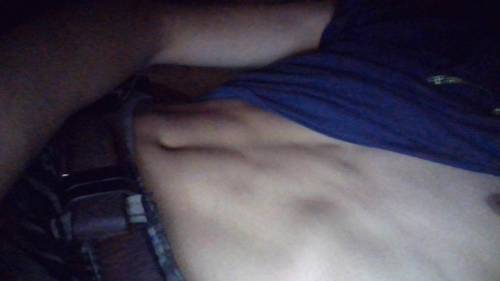 ok im am getting so mad bc people keep saying i have abs. i am only 14yrs old, clearly i have no ab