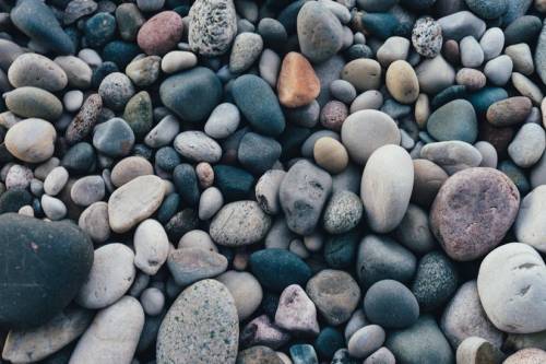 Is a mixture of stones?
homogeneous or heterogeneous