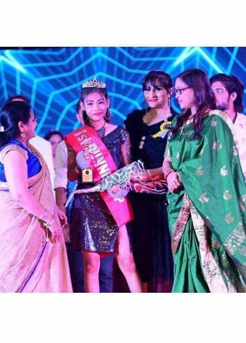 Someone just wanted to know who I am.

so, here I amjunior miss beauty queen of Odisha 2020 1st r